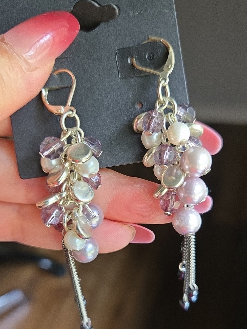 Vintage Fuax Pearl & Purple White Bead Cluster Dangle Earrings - Picture 13 of 16